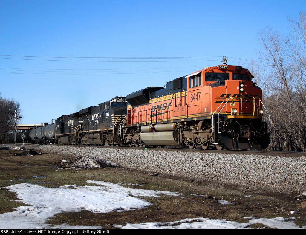 BNSF 8447